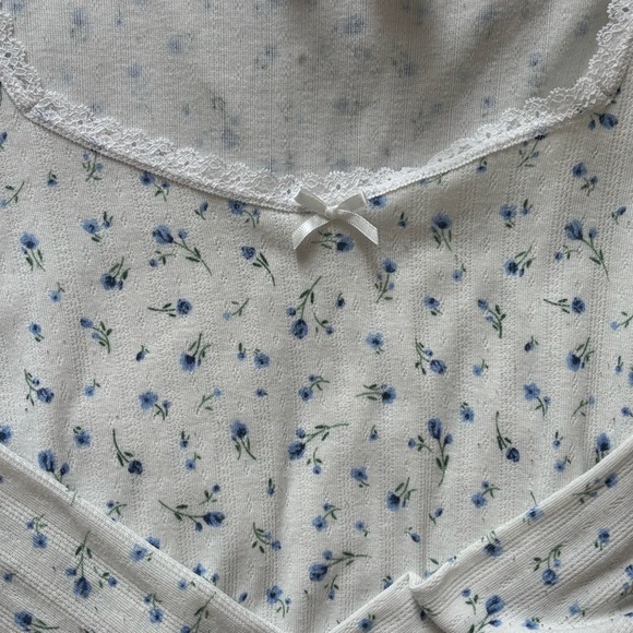 H&M White Coquette Floral Print Long Sleeve - Picture 3 of 4
